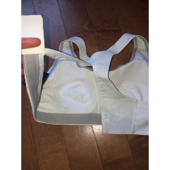 NWT Under Armour Hi-Impact Compression heat gear Sports Bra - Picture 12 of 12